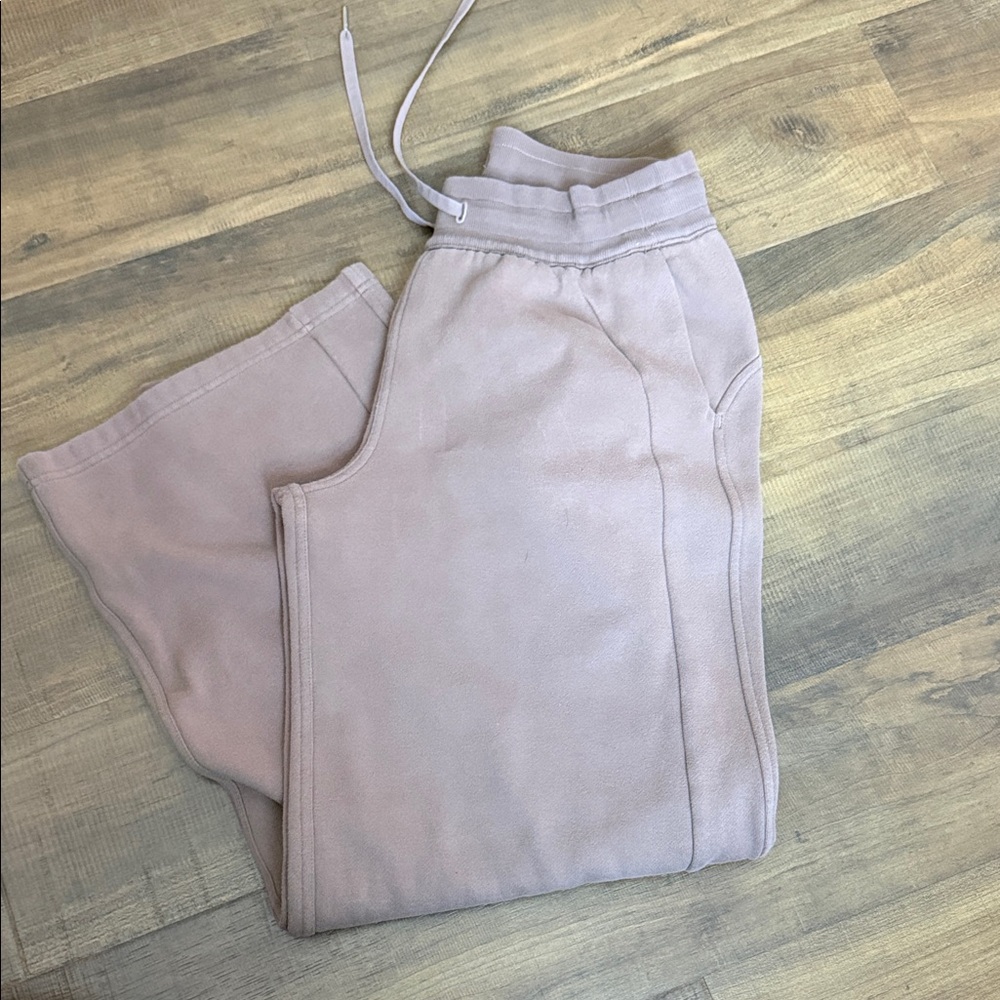 Women’s Lululemon Scuba Sweatpants